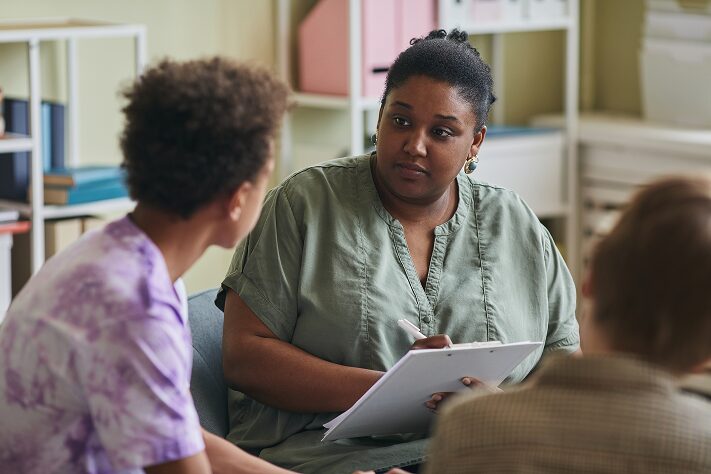 Teen in an adolescent dual diagnosis treatment center in fresno california.